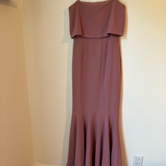**WAYF The Dominic Sleeveless Popover Trumpet Skirt Bridesmaid Gown | Women's - Picture 2 of 7
